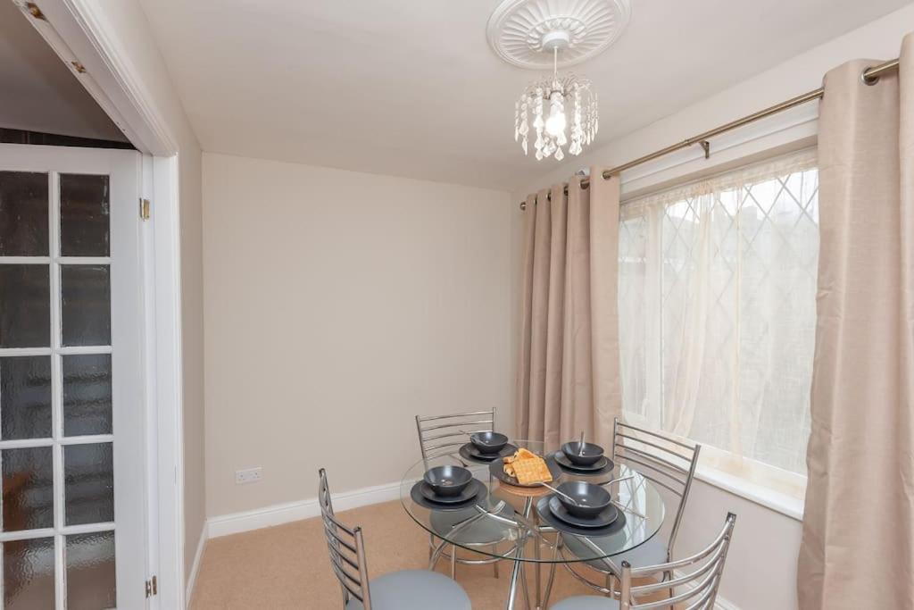 Leed City Centre - Armley Wortley Leeds  Bagian luar foto