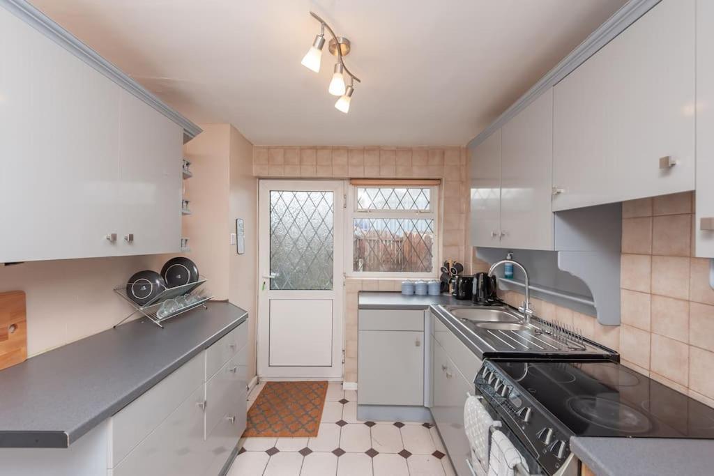 Leed City Centre - Armley Wortley Leeds  Bagian luar foto