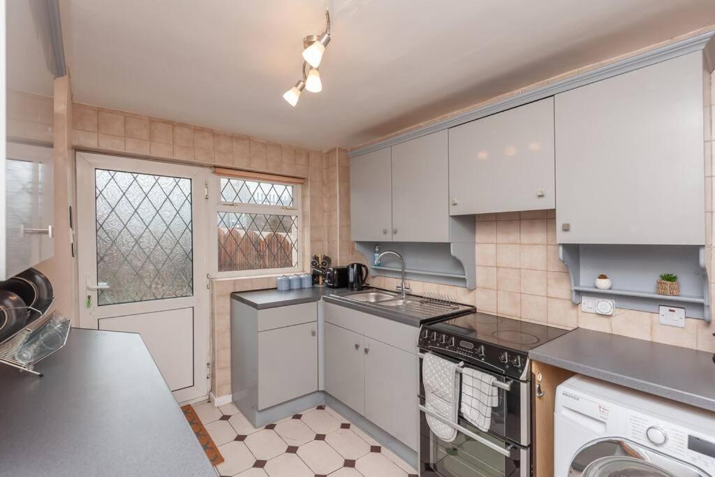 Leed City Centre - Armley Wortley Leeds  Bagian luar foto